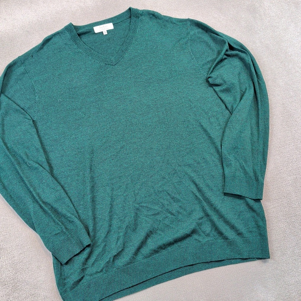 Turnbury Sweater 2XT Mens Green Extra Fine Merino Wool V-Neck Minimalist